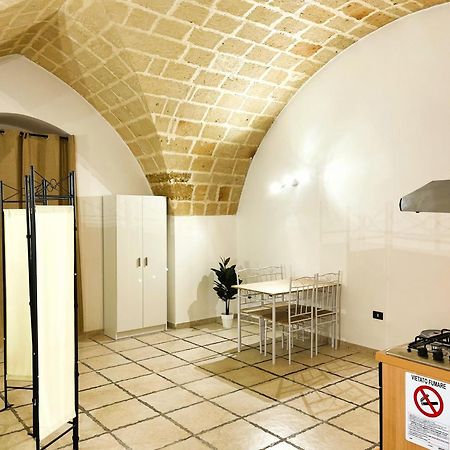 History Station Lejlighed Brindisi Eksteriør billede